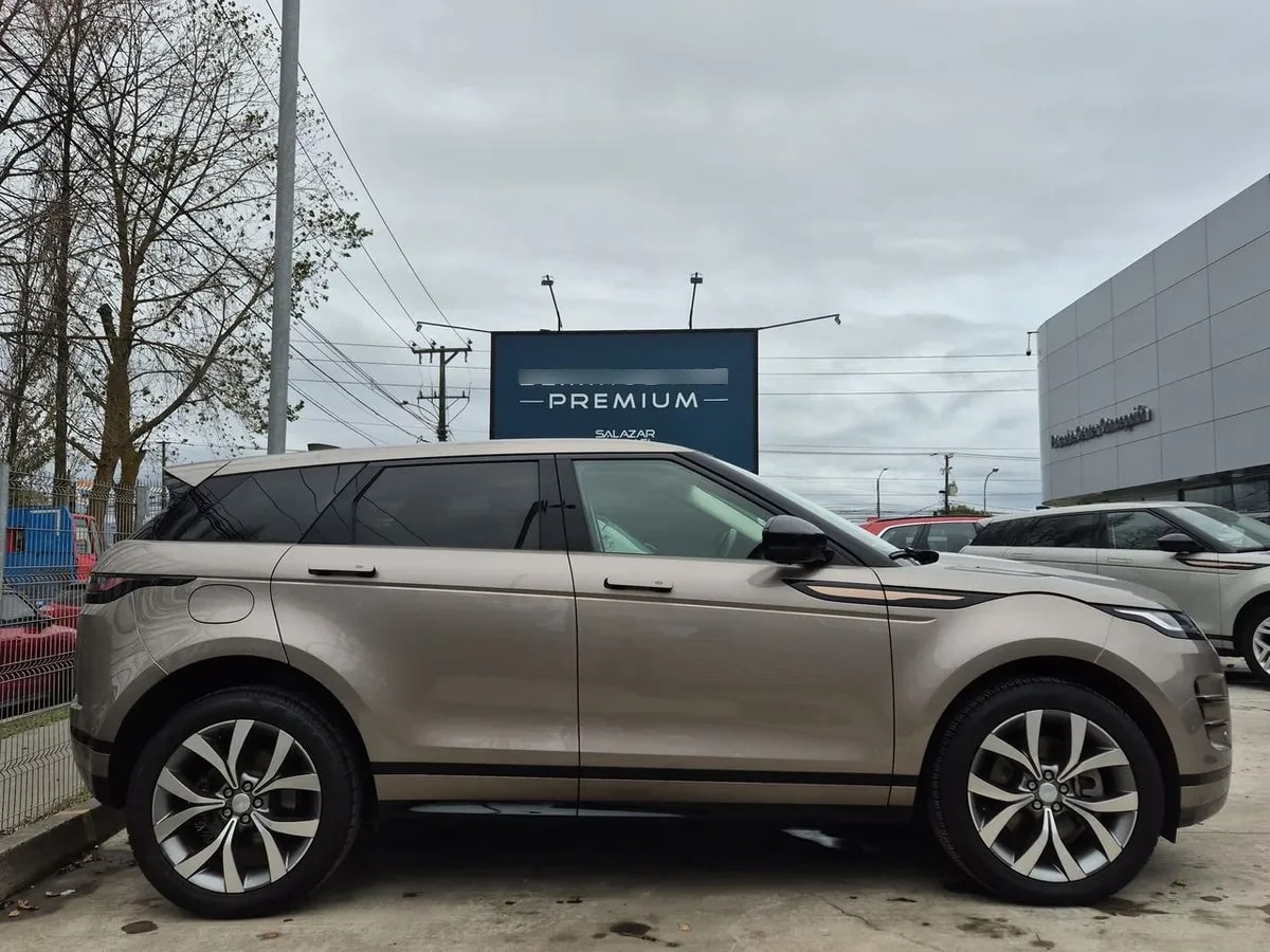 Land Rover Evoque 2.0i R-Dynamic S año 2024
