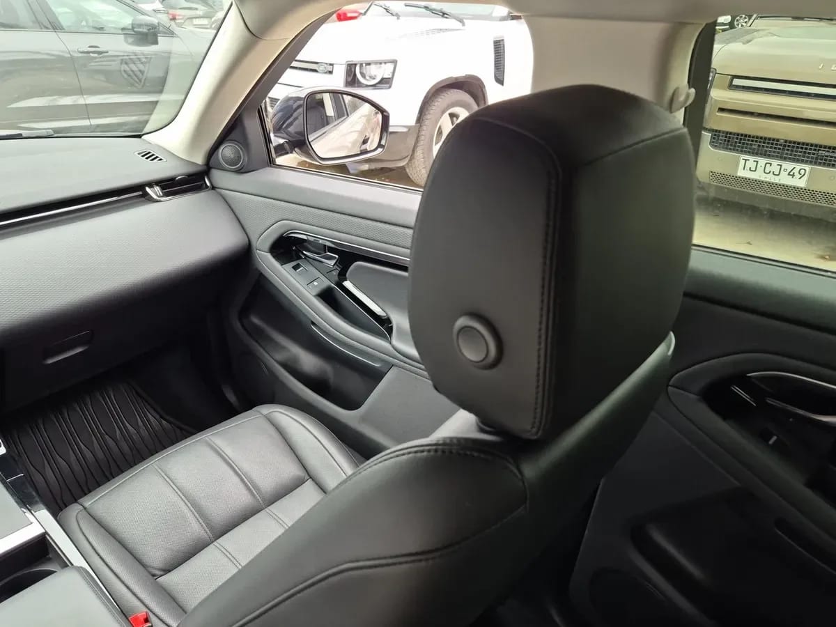 Land Rover Evoque 2.0i R-Dynamic S año 2024