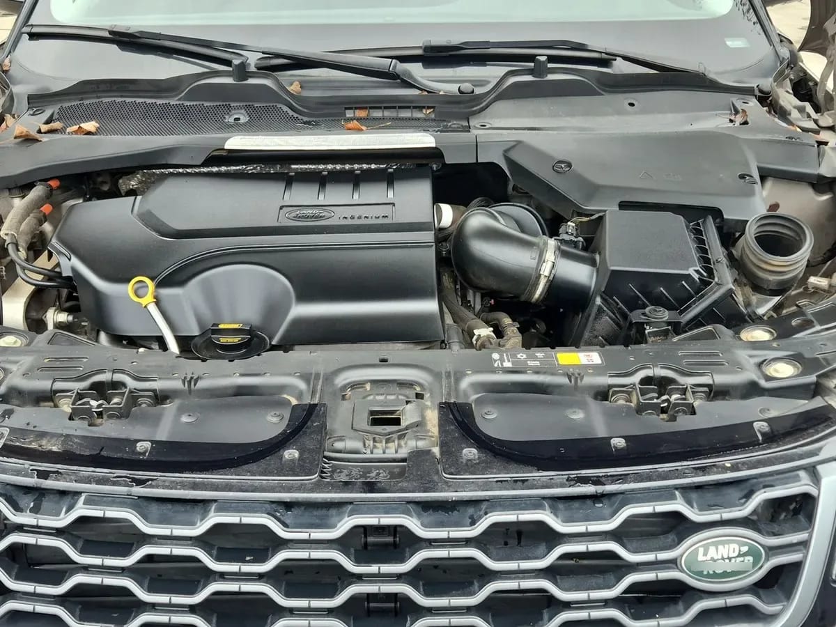 Land Rover Evoque 2.0i R-Dynamic S año 2024