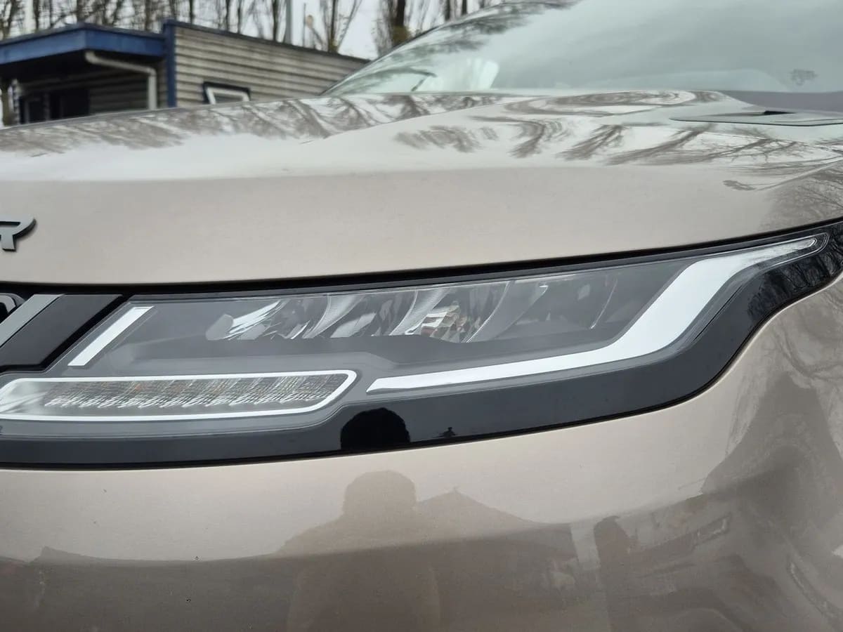 Land Rover Evoque 2.0i R-Dynamic S año 2024