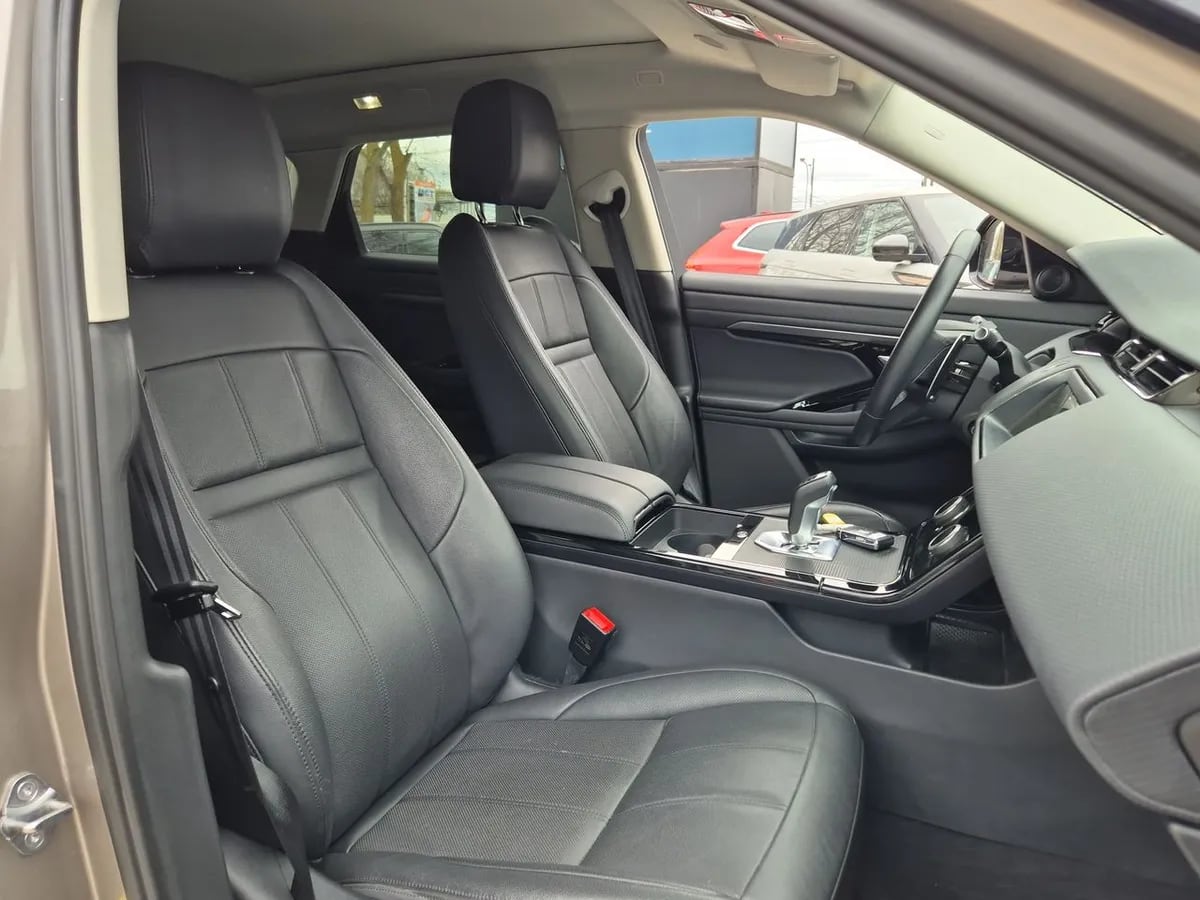 Land Rover Evoque 2.0i R-Dynamic S año 2024
