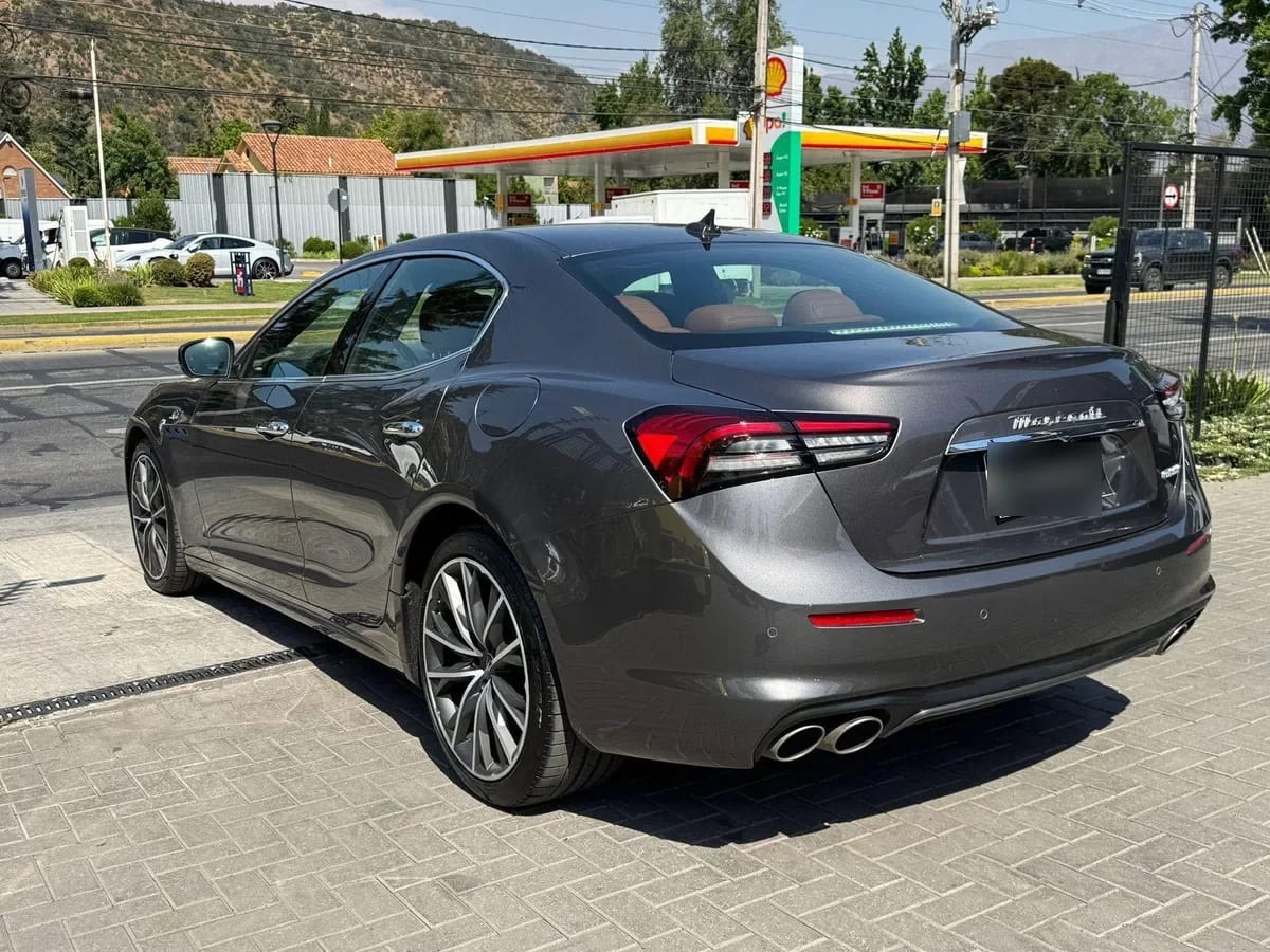 MASERATI GHIBLI Gt Hibrido año 2022