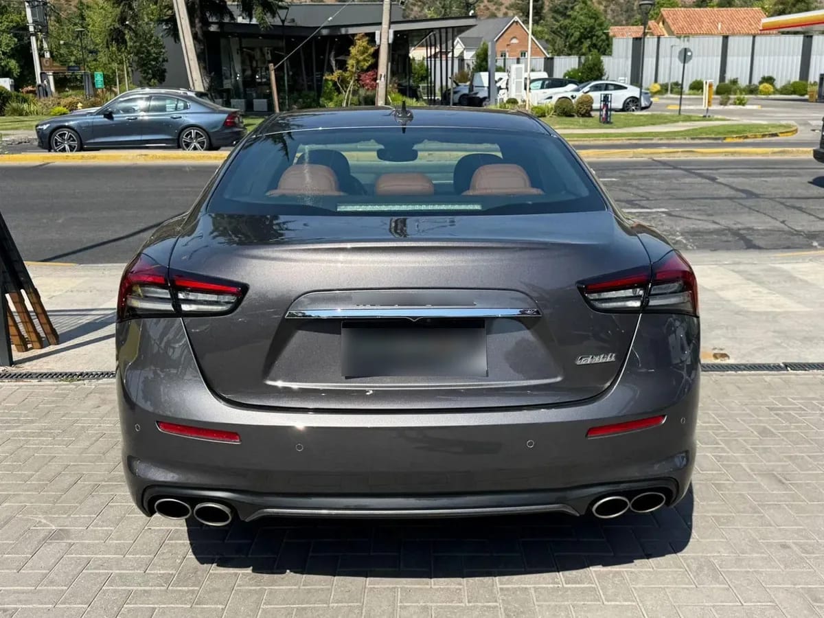 MASERATI GHIBLI Gt Hibrido año 2022