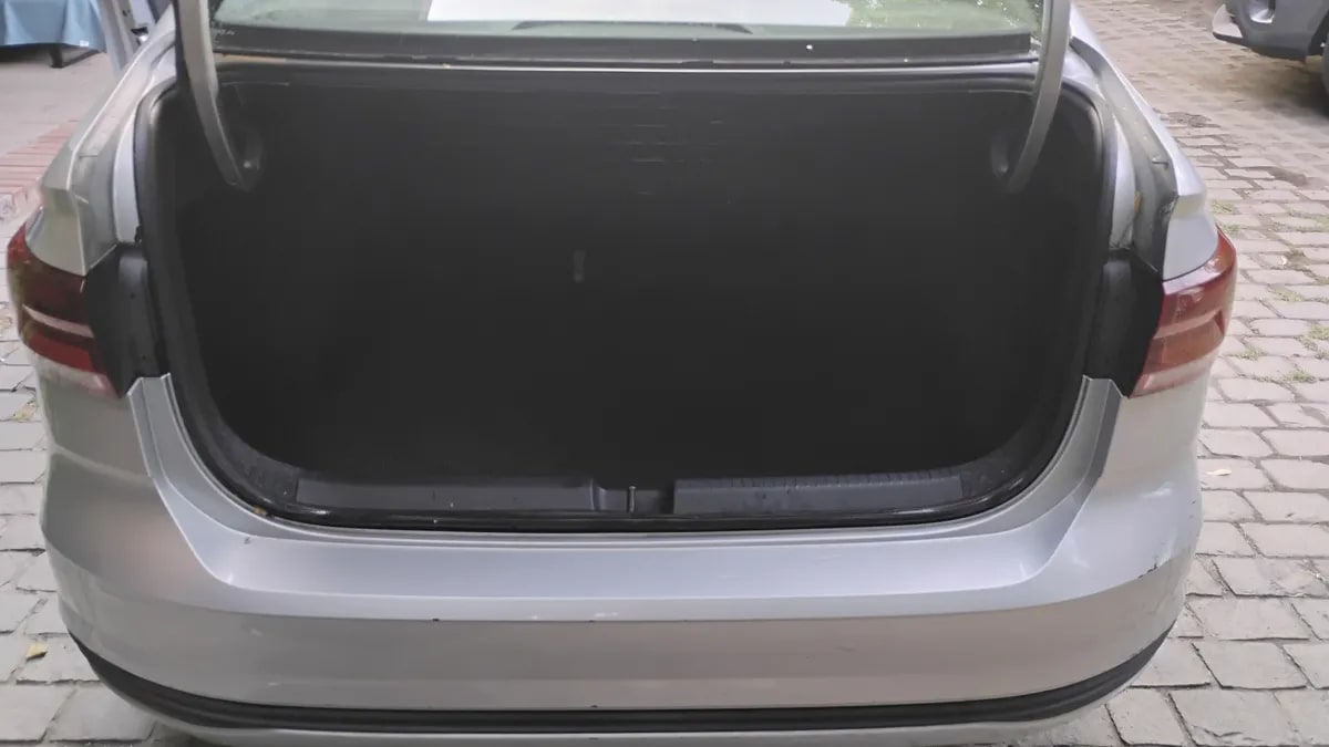 VOLKSWAGEN VIRTUS 1.6 Trendline Mt año 2021