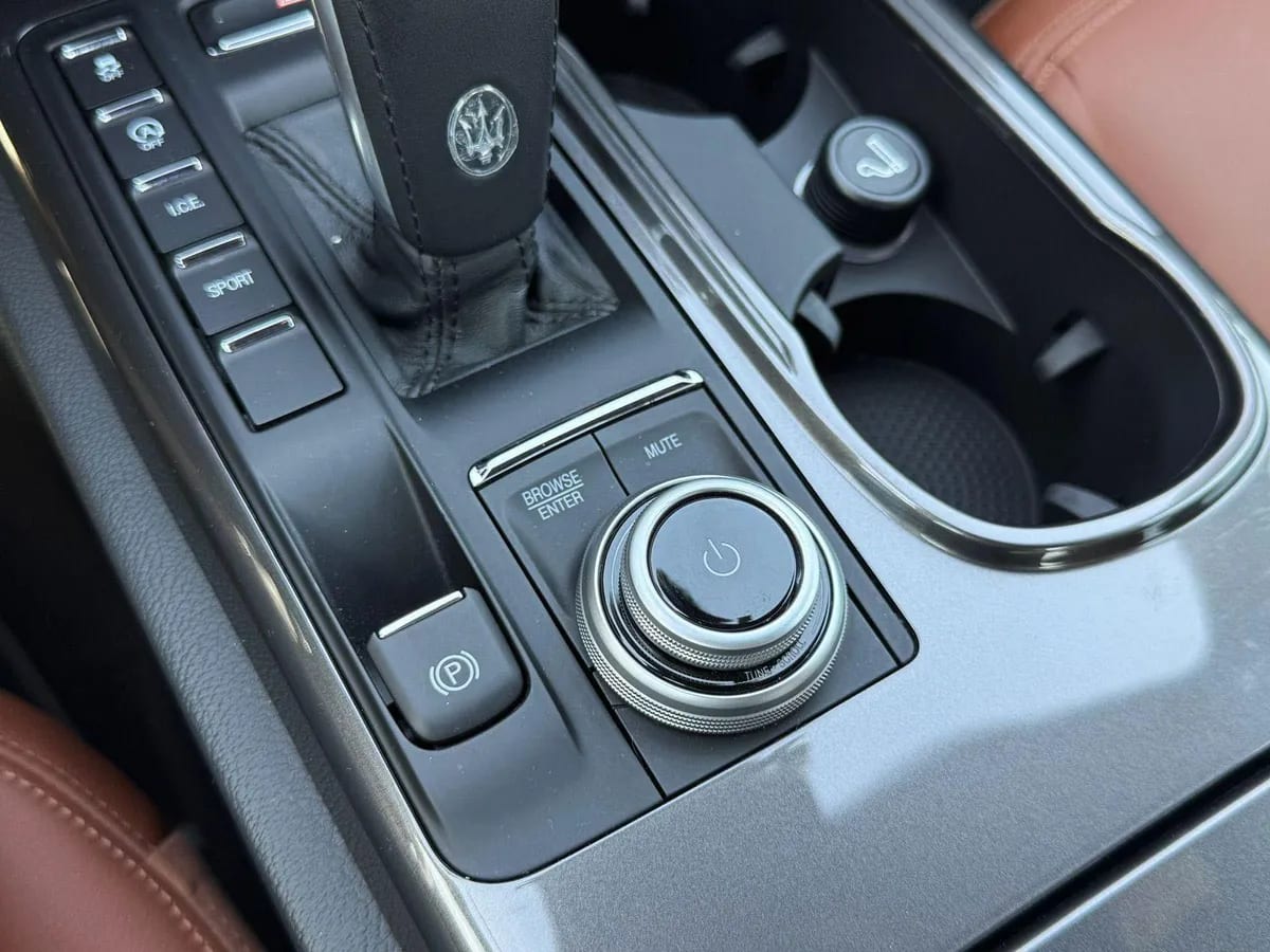 MASERATI GHIBLI Gt Hibrido año 2022