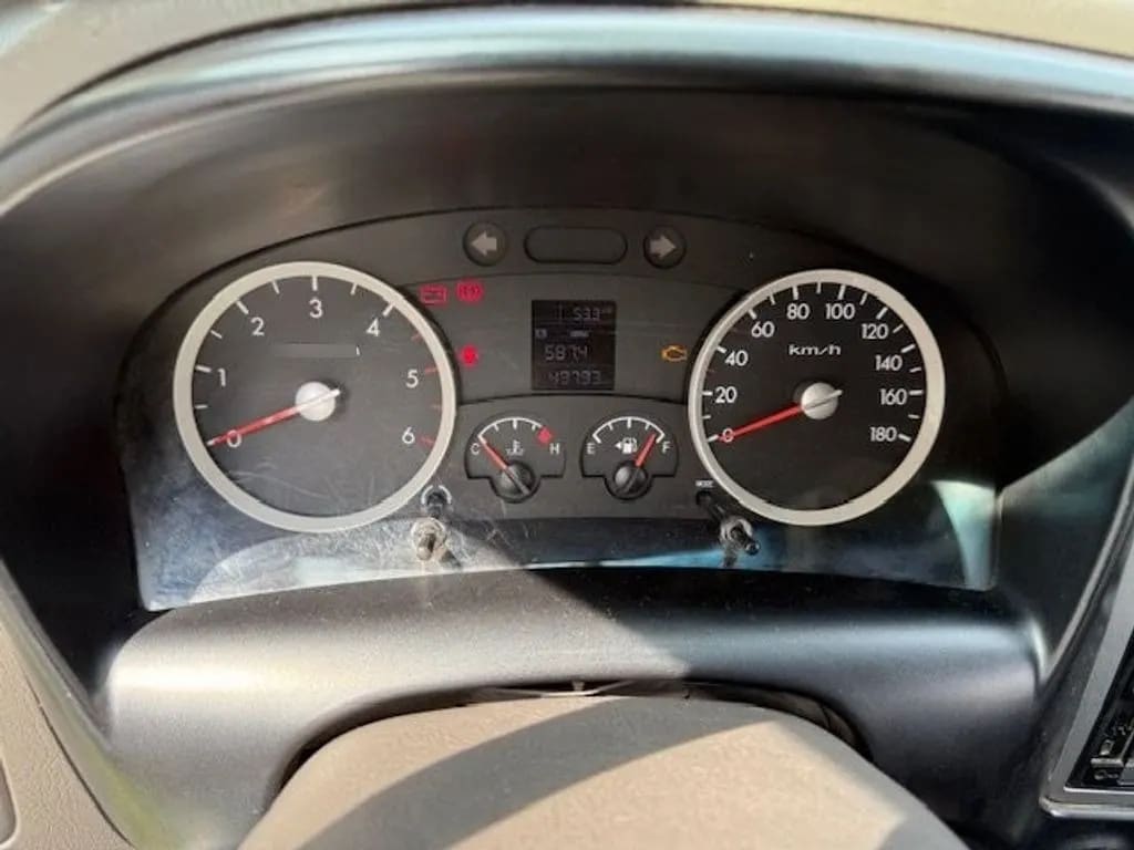 HYUNDAI PORTER 2.5 Crdi Diesel Gls 4x2 Chasis Ac 6mt 2p año 2022