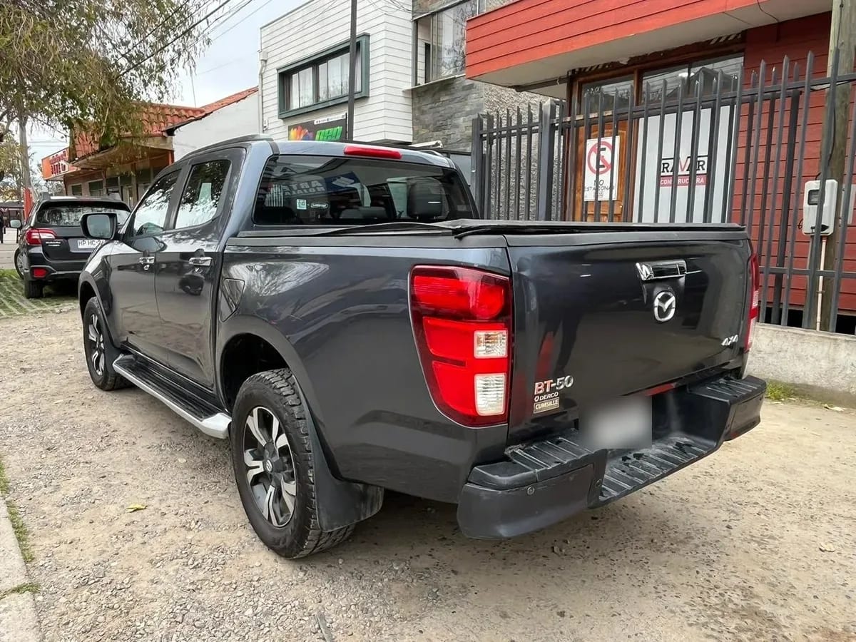 MAZDA BT-50 2.2 Dc Sdx High Mt 4x4 Diesel año 2022