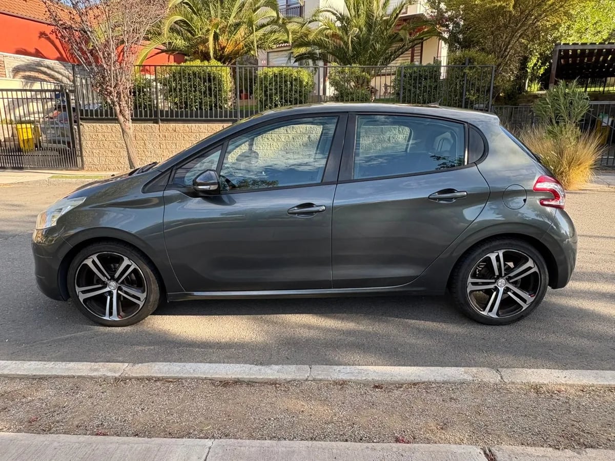 Peugeot 208 1.6 Sport Vti 120hp 3p Mt año 2014