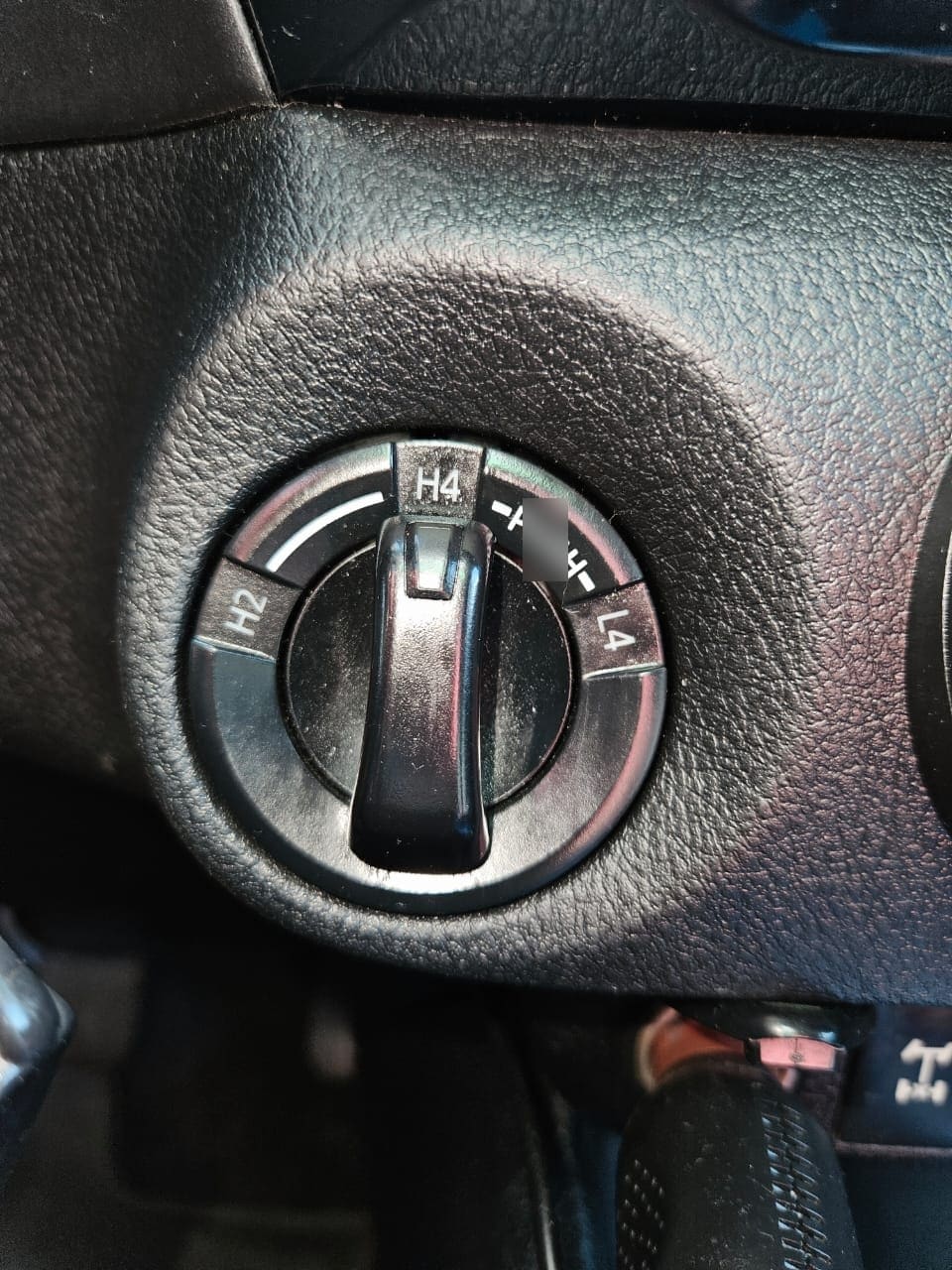 Toyota Hilux 2.4 4×4 Mt Sr Diesel año 2018