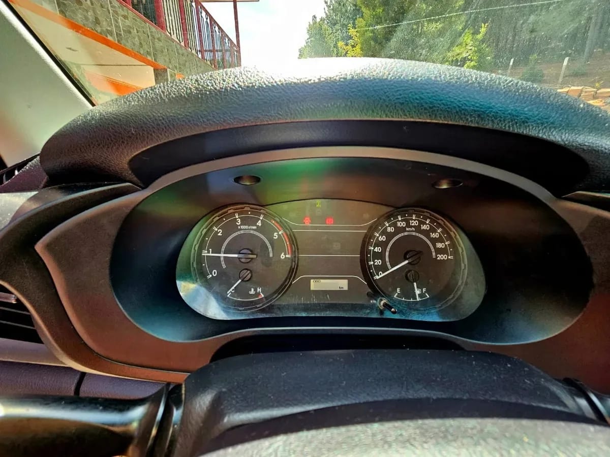 Toyota Hilux 2.4 4×4 Mt Sr Diesel año 2018