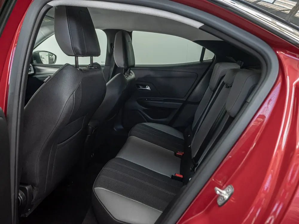 Opel Mokka Mokka Elegance Gasolina 130hp At año 2025