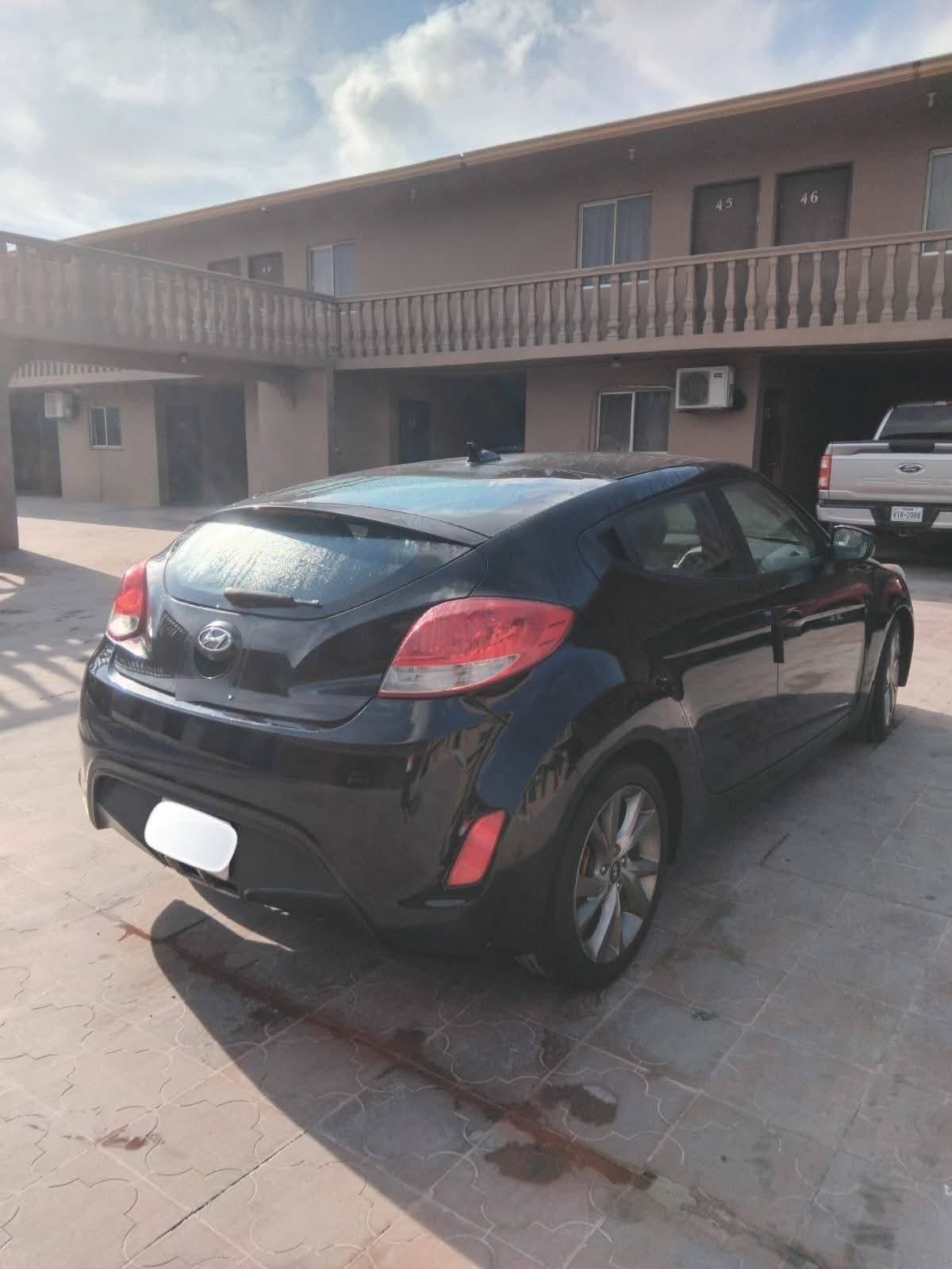 HYUNDAI VELOSTER 1.6 Fs 4dr Gls Mt año 2017