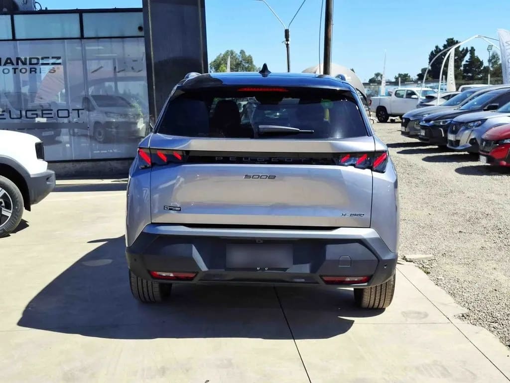 Peugeot 5008 Gt año 2025