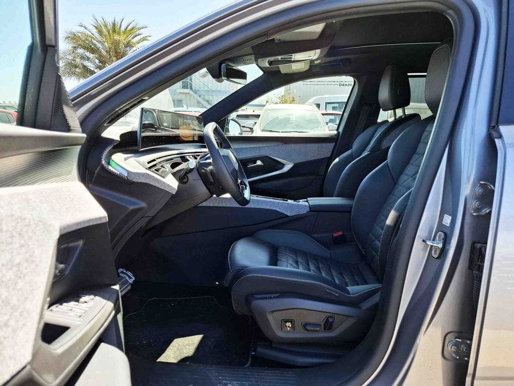 Peugeot 5008 Gt año 2025