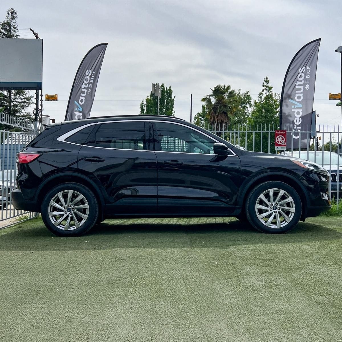 FORD ESCAPE 2.0 Titanium Ecoboost At 4x4 año 2023