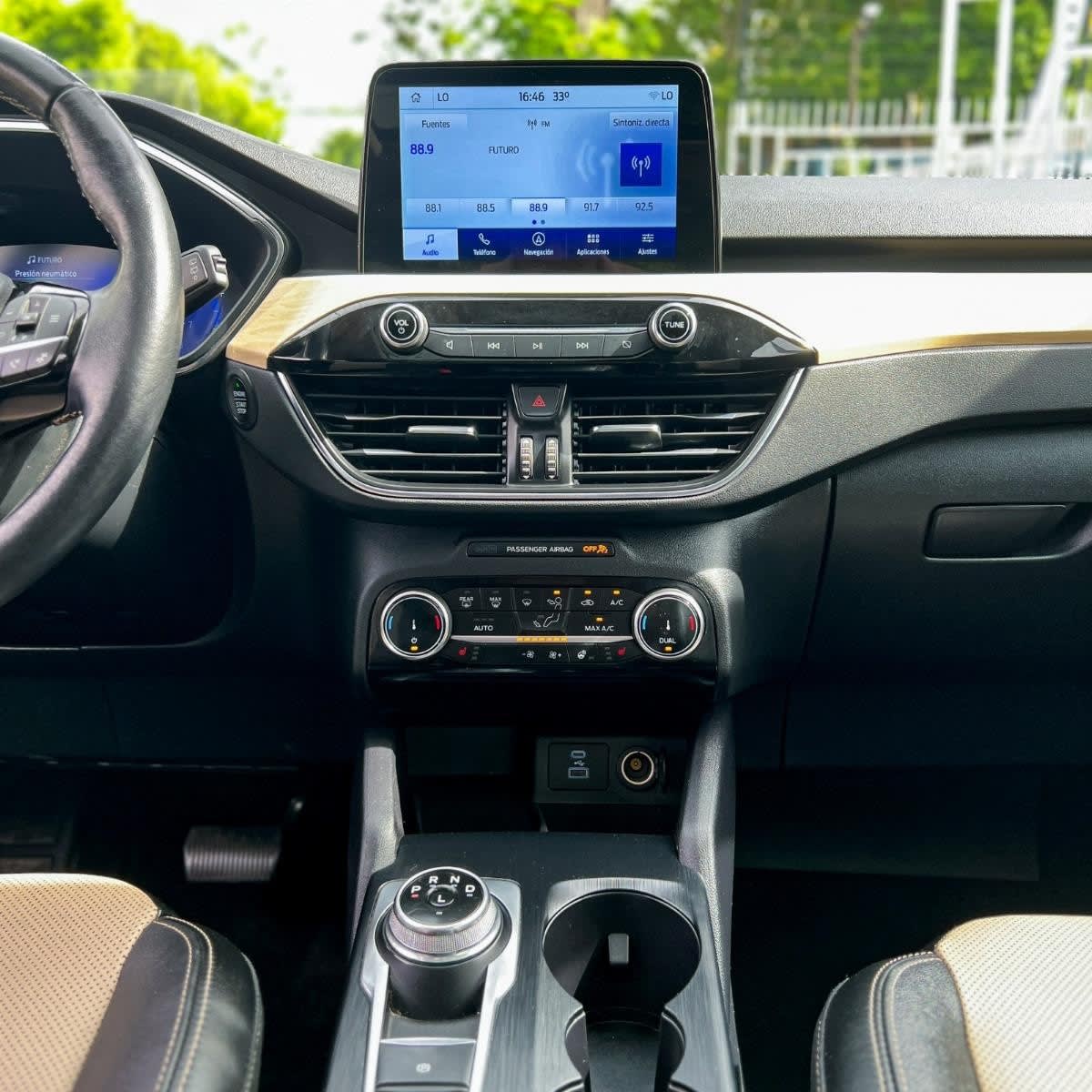 FORD ESCAPE 2.0 Titanium Ecoboost At 4x4 año 2023