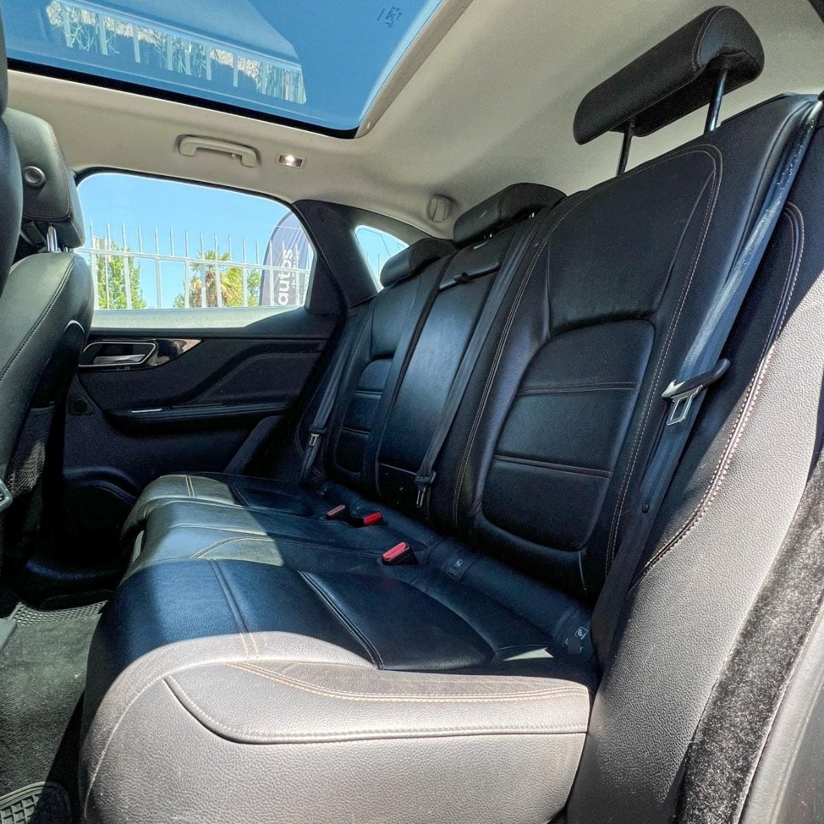 Jaguar F-PACE Otra año 2018