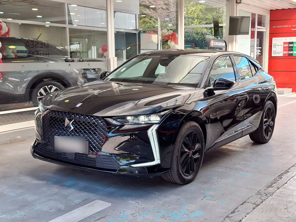 DS Automobiles 4 1.6 Performance Line año 2023