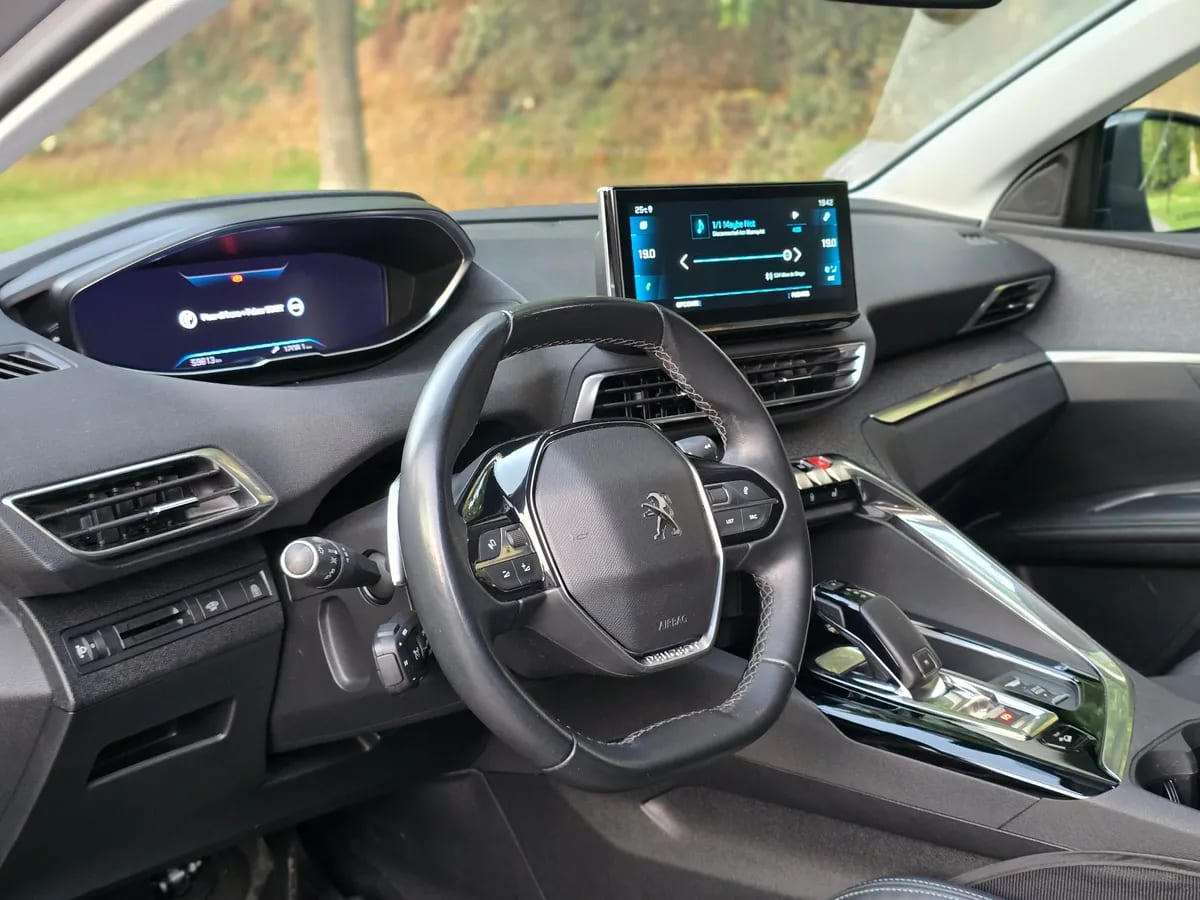 PEUGEOT 3008 1.5 Active Bluehdi 130 Mt Diesel año 2023