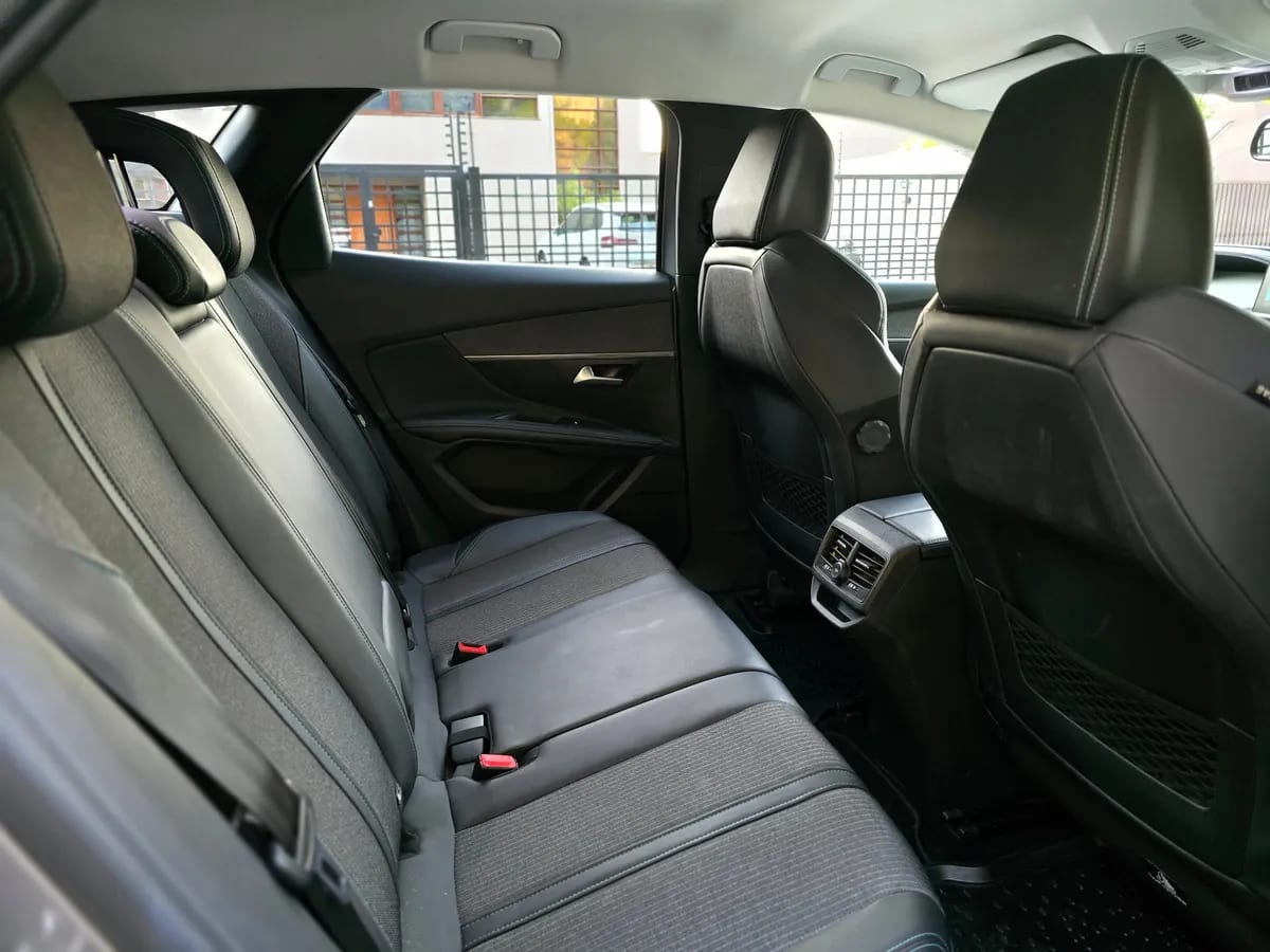 PEUGEOT 3008 1.5 Active Bluehdi 130 Mt Diesel año 2023