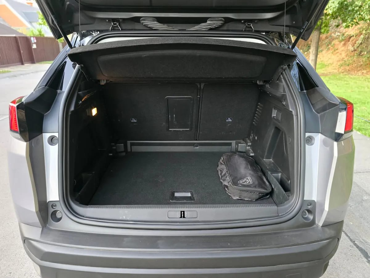 PEUGEOT 3008 1.5 Active Bluehdi 130 Mt Diesel año 2023