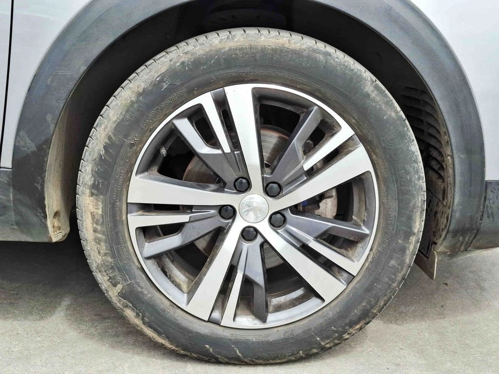 Peugeot 3008 1.2 año 2023