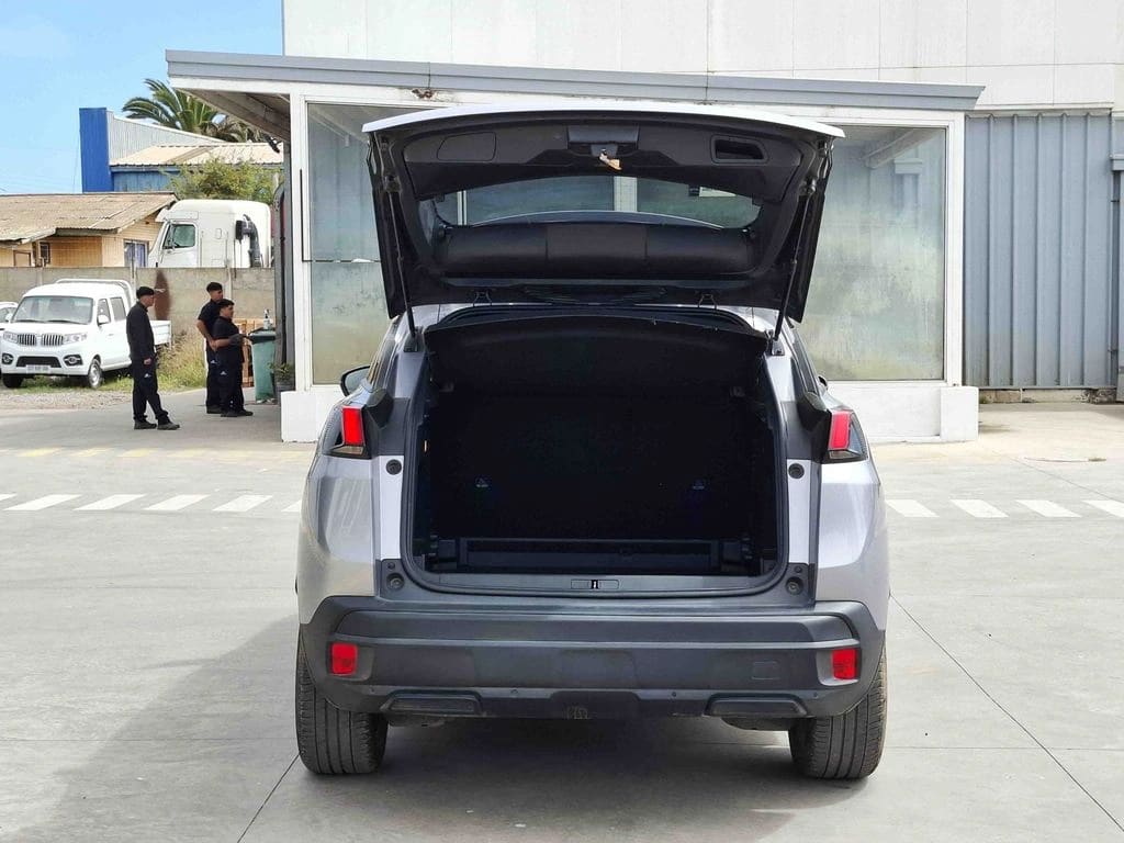 Peugeot 3008 1.2 año 2023