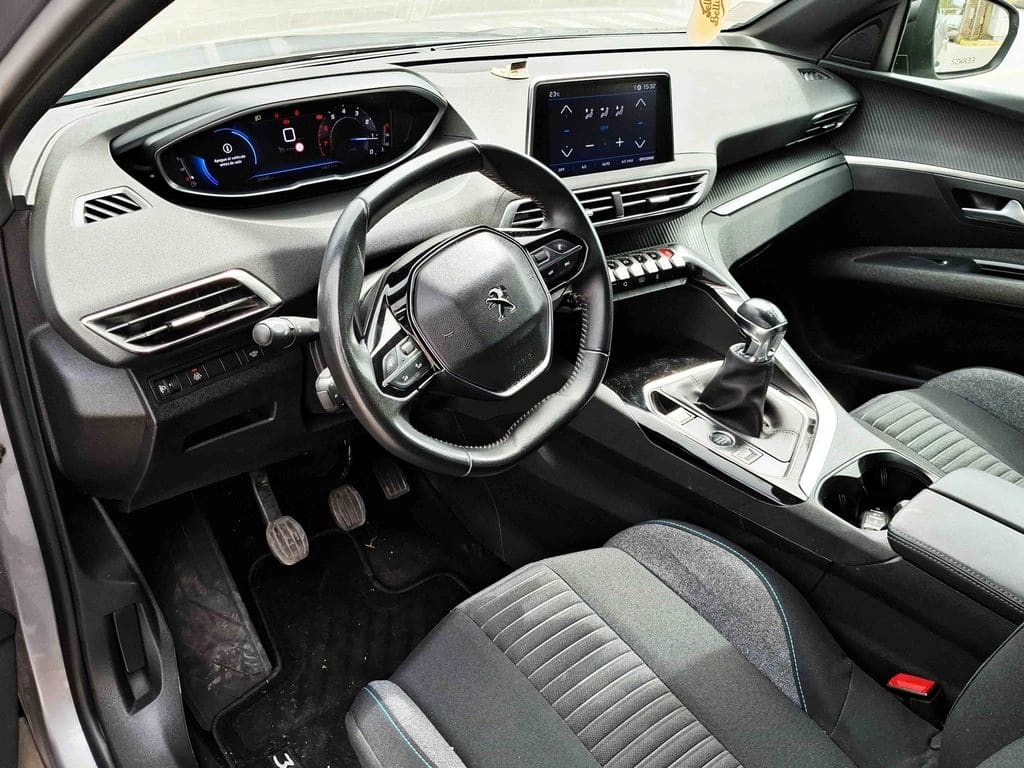 Peugeot 3008 1.2 año 2023