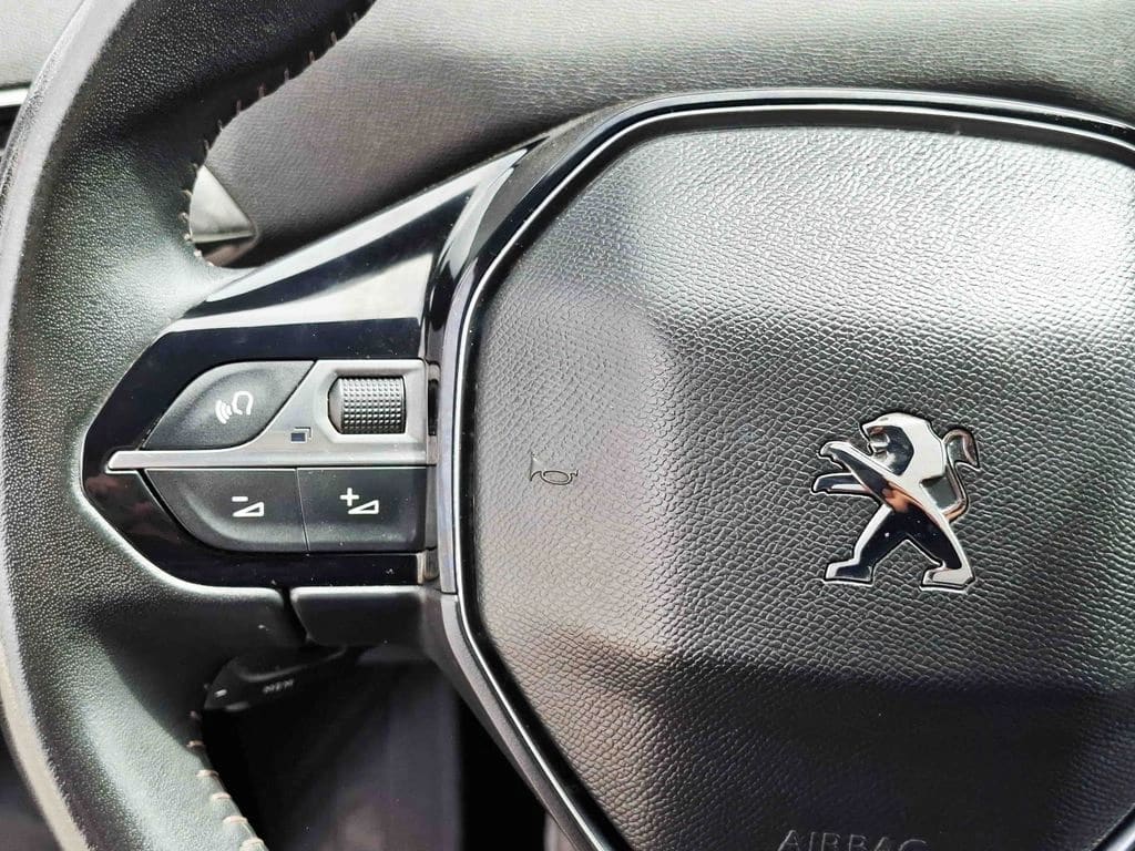 Peugeot 3008 1.2 año 2023