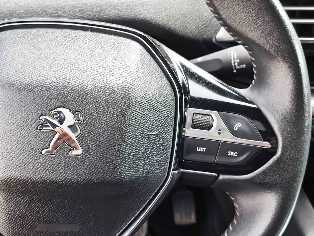 Peugeot 3008 1.2 año 2023