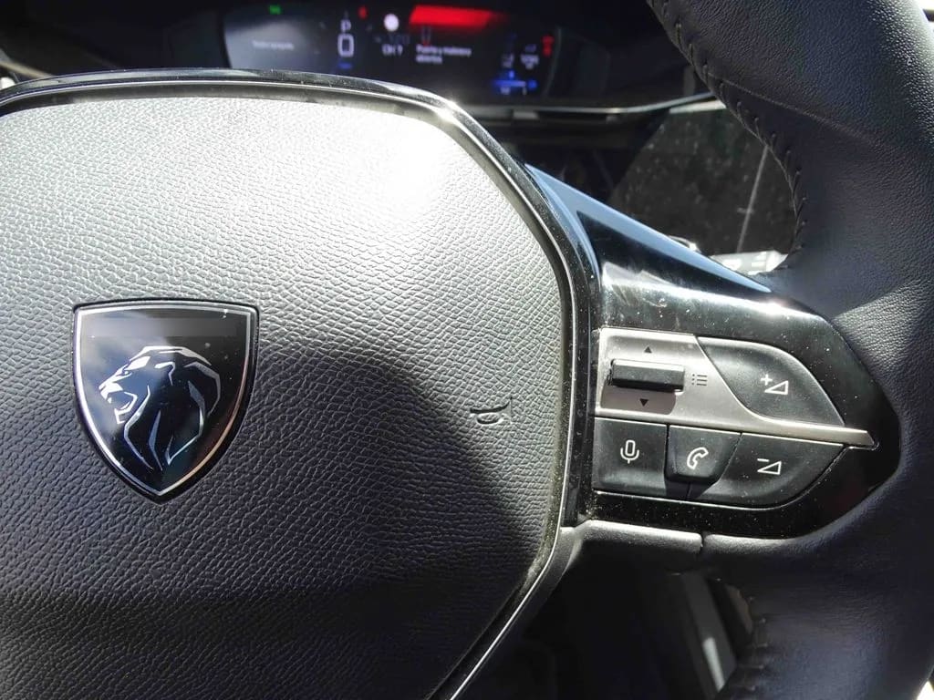 Peugeot 308 Allure Pack año 2024