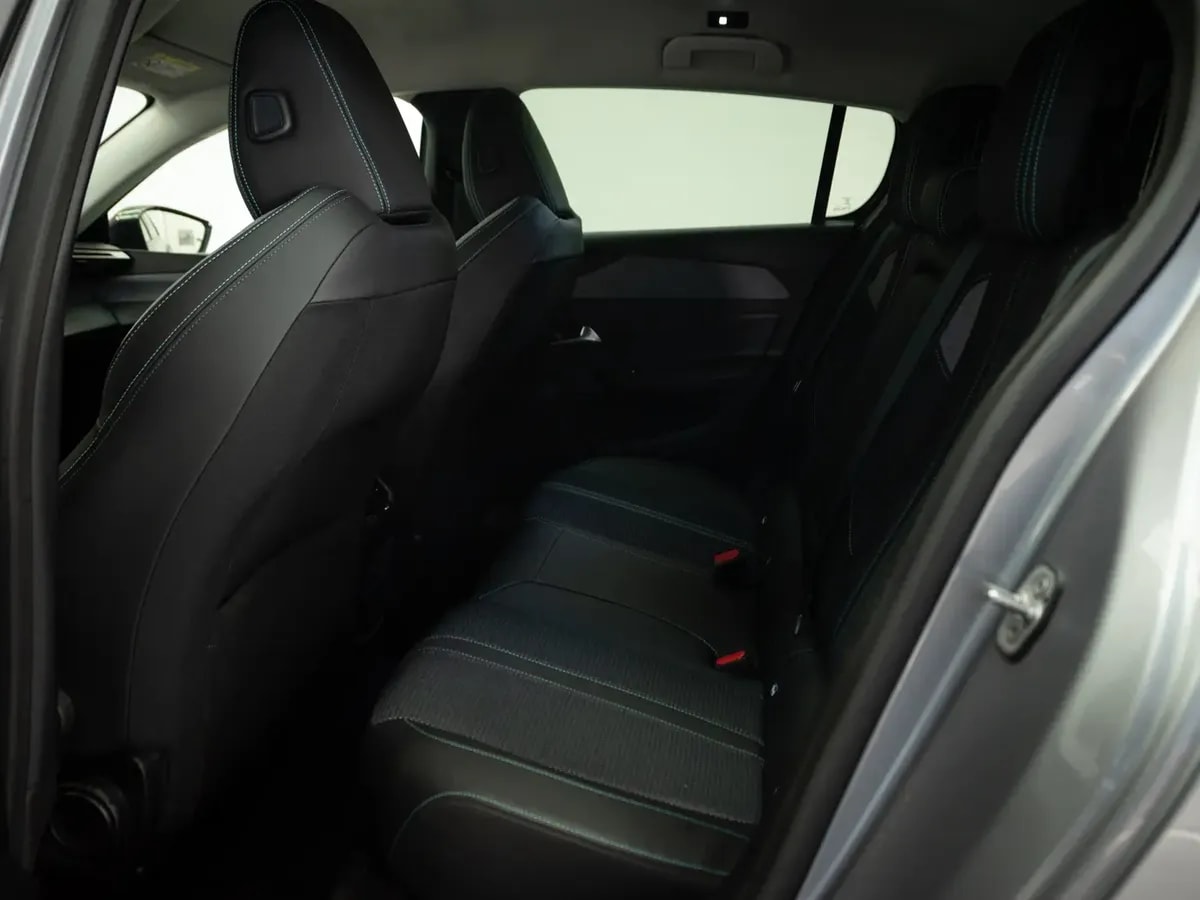 Peugeot 308 308 1.5 Allure Pack Bluehdi 130 At Diesel año 2025
