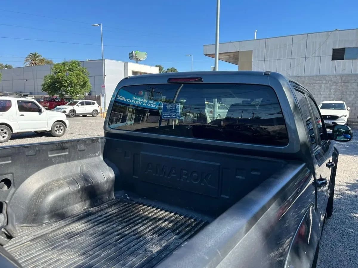 VOLKSWAGEN AMAROK 2.0 Trendline Mt 4x4 Diesel año 2022