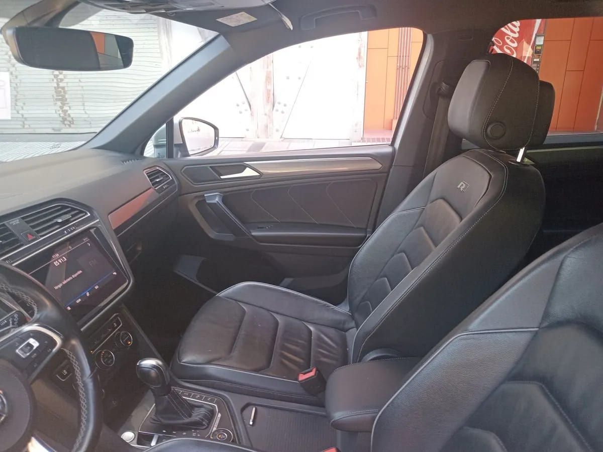 Volkswagen Tiguan 2.0 Tsi R-Line 4motion 220hp 3row At 5p año 2021