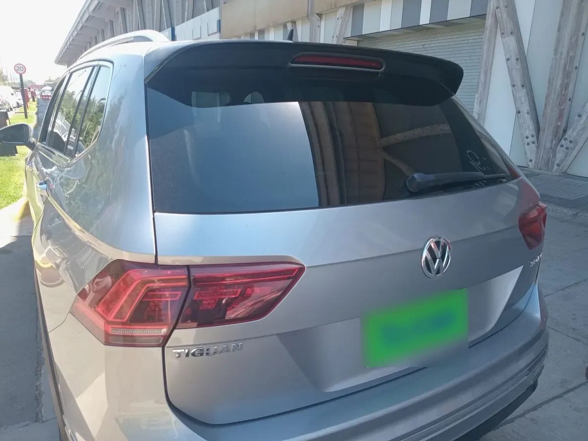 Volkswagen Tiguan 2.0 Tsi R-Line 4motion 220hp 3row At 5p año 2021