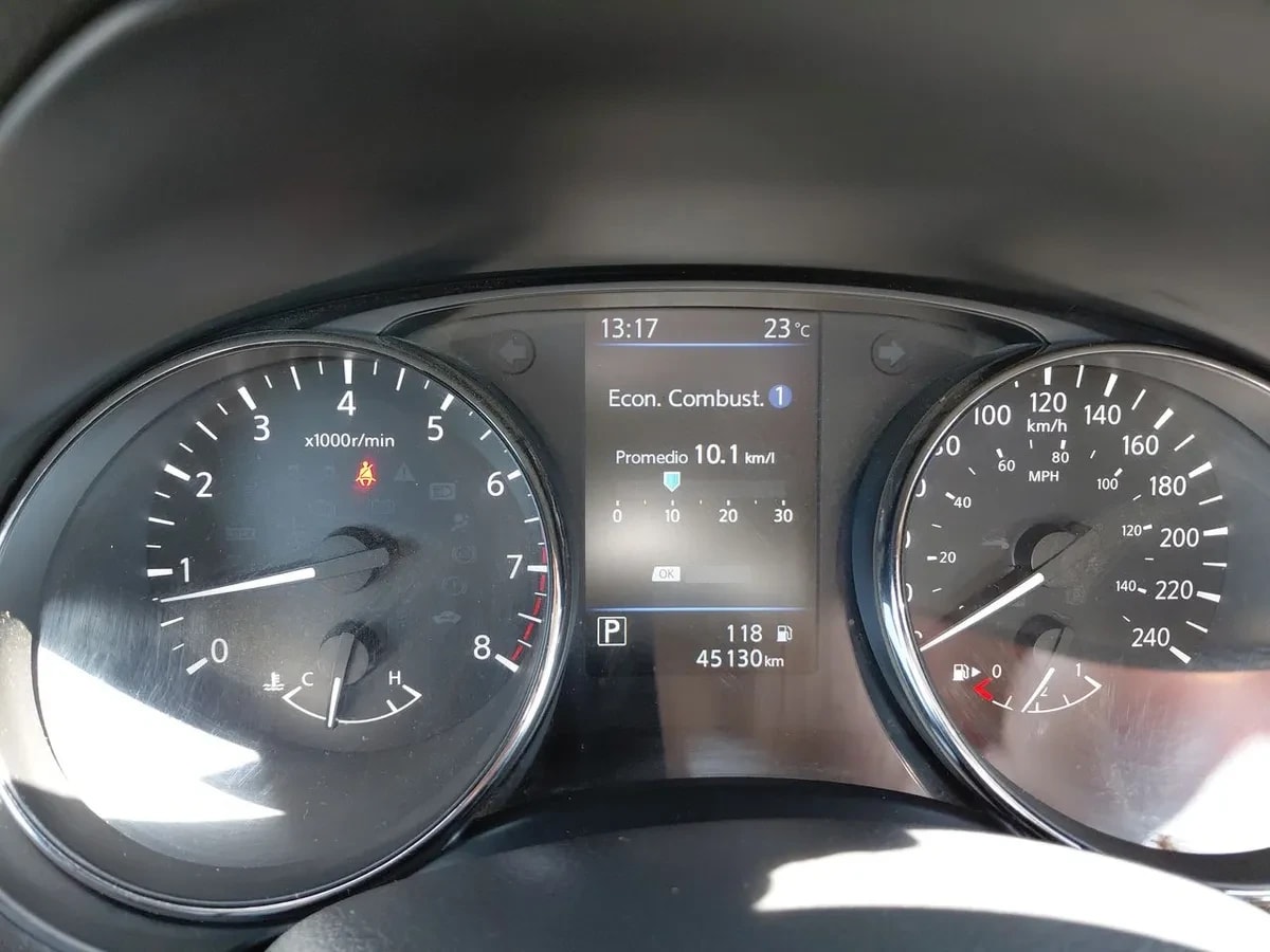 Nissan X-Trail 2.5 Advance Mc 4x2 Cvt At 5p año 2023