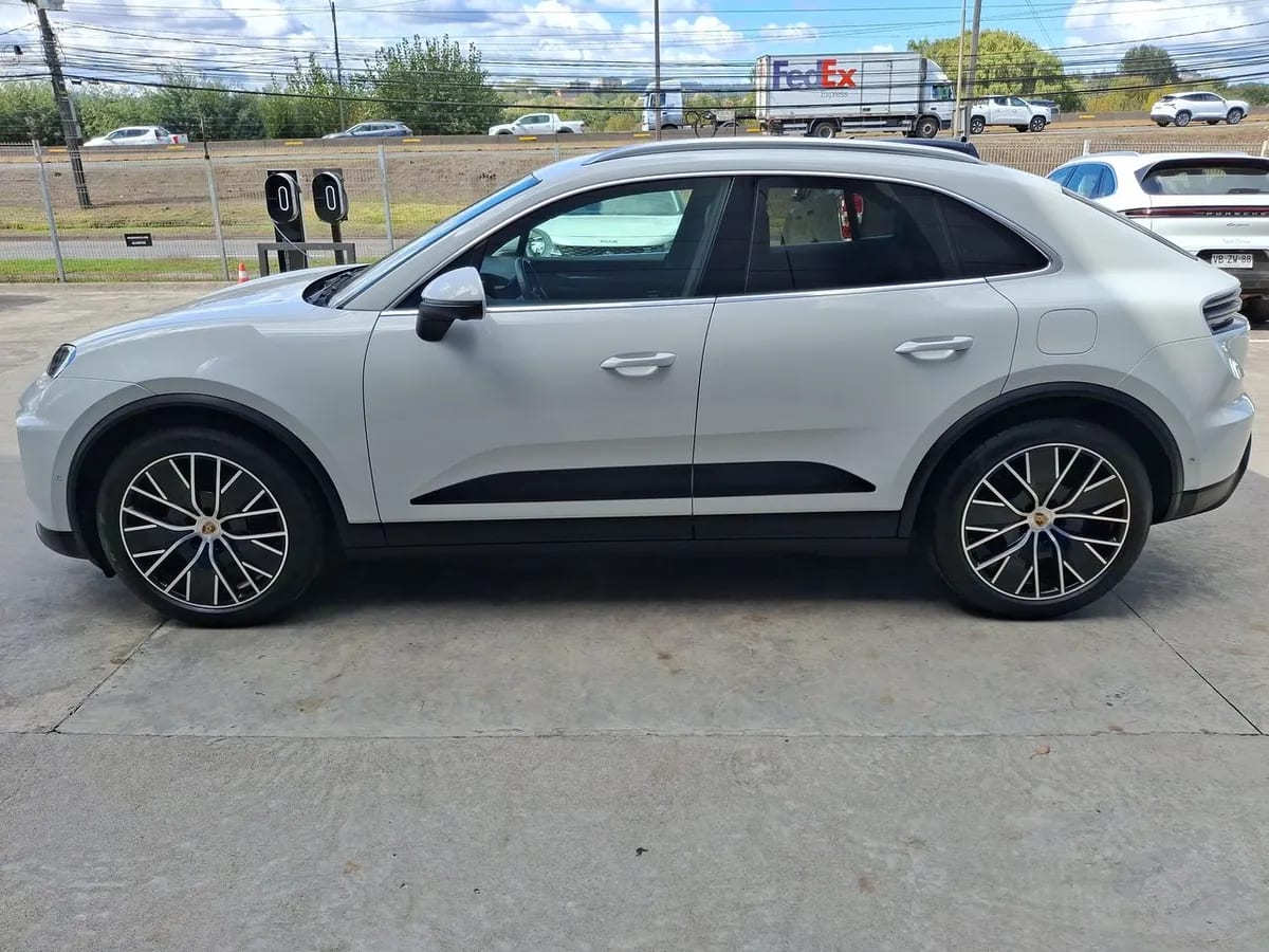 Porsche Macan Electrico 4 4x4 At 5p año 2025