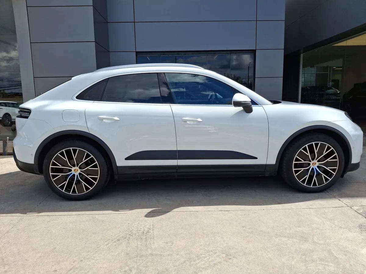 Porsche Macan Electrico 4 4x4 At 5p año 2025