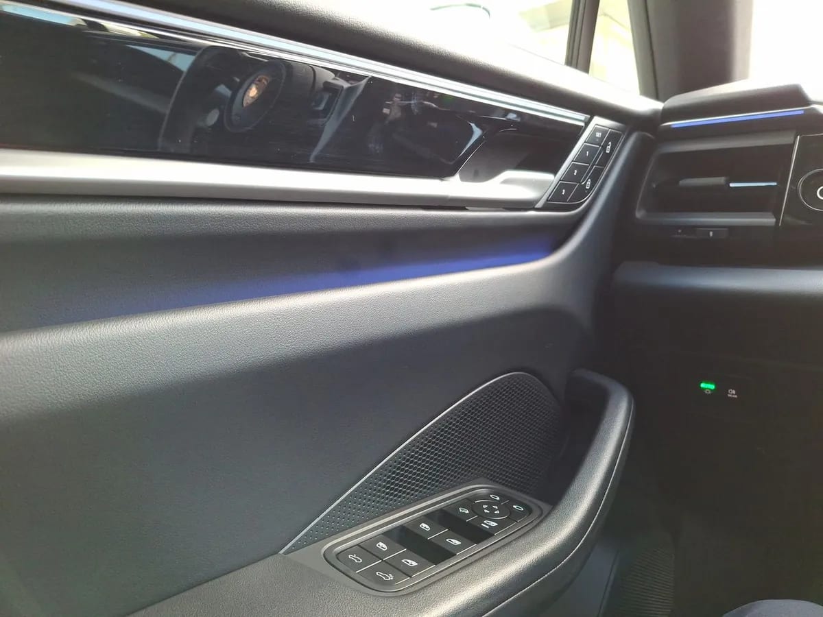 Porsche Macan Electrico 4 4x4 At 5p año 2025