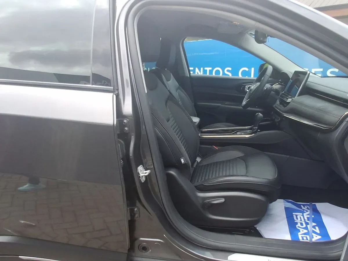 Jeep Commander 2.0t Limited Td380 Dies 4x4 9at 5p año 2025