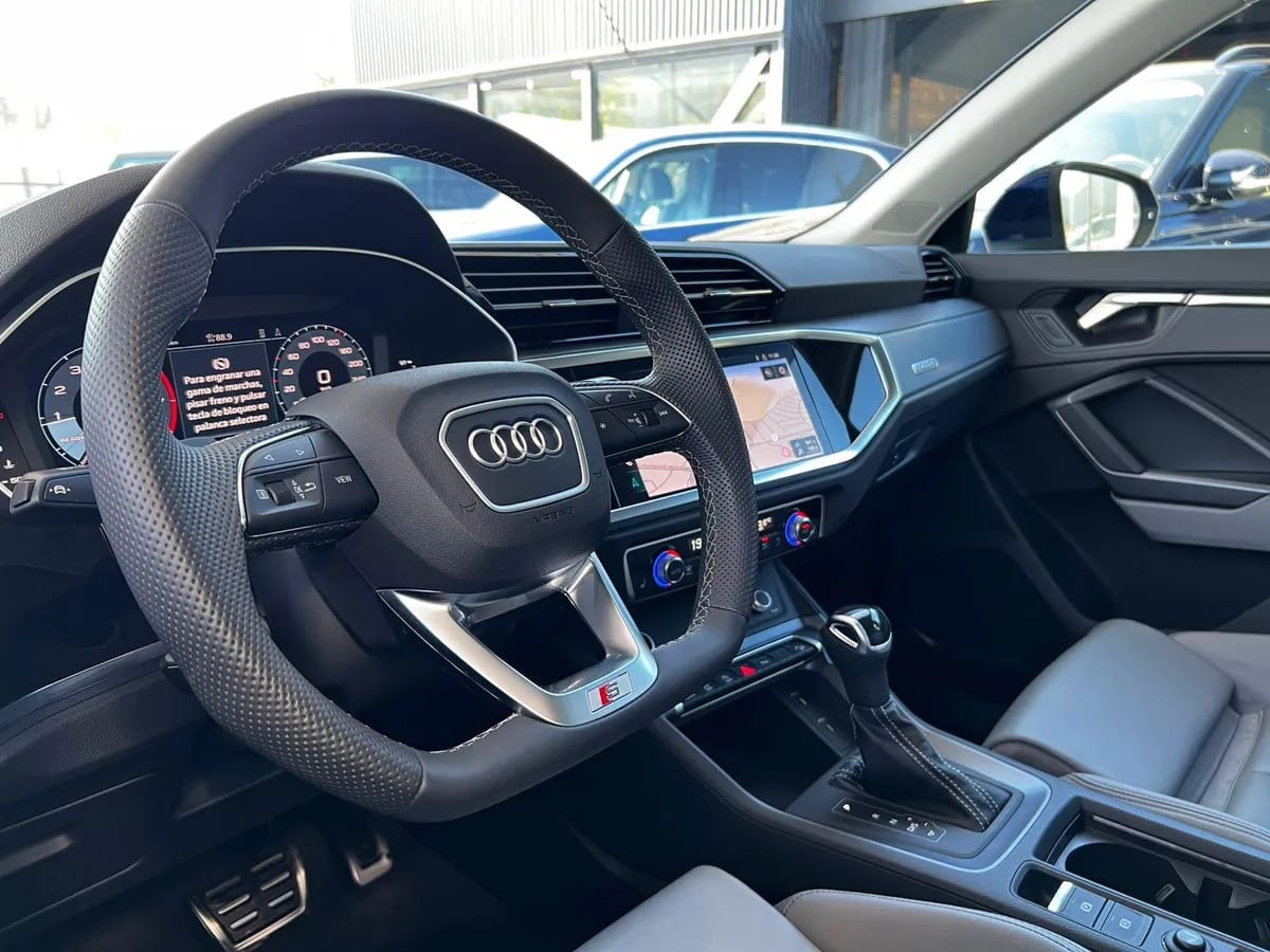 Audi Q3 40 Tfsi 2.0 S Line año 2025