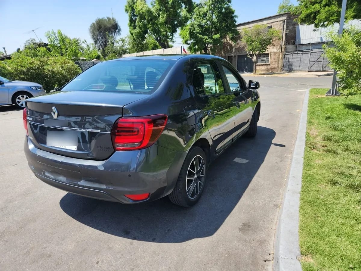 RENAULT SYMBOL 1.6 Intens Tech Mt año 2017