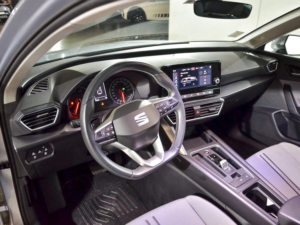Seat Leon Tsi At8 1.4 Aut año 2023