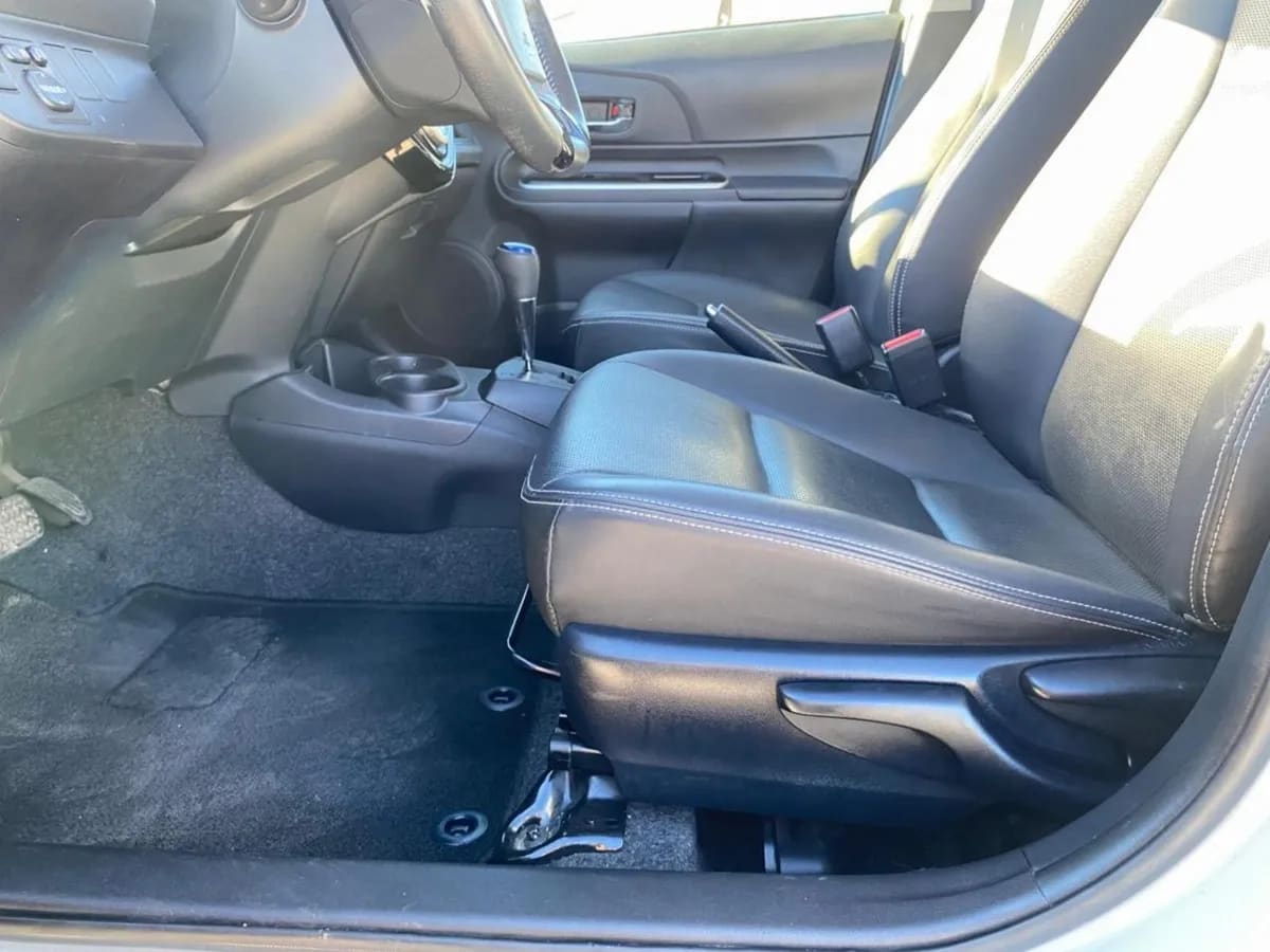 Toyota Prius C Hb 1.5 año 2021