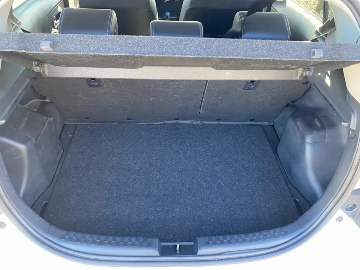 Toyota Prius C Hb 1.5 año 2021