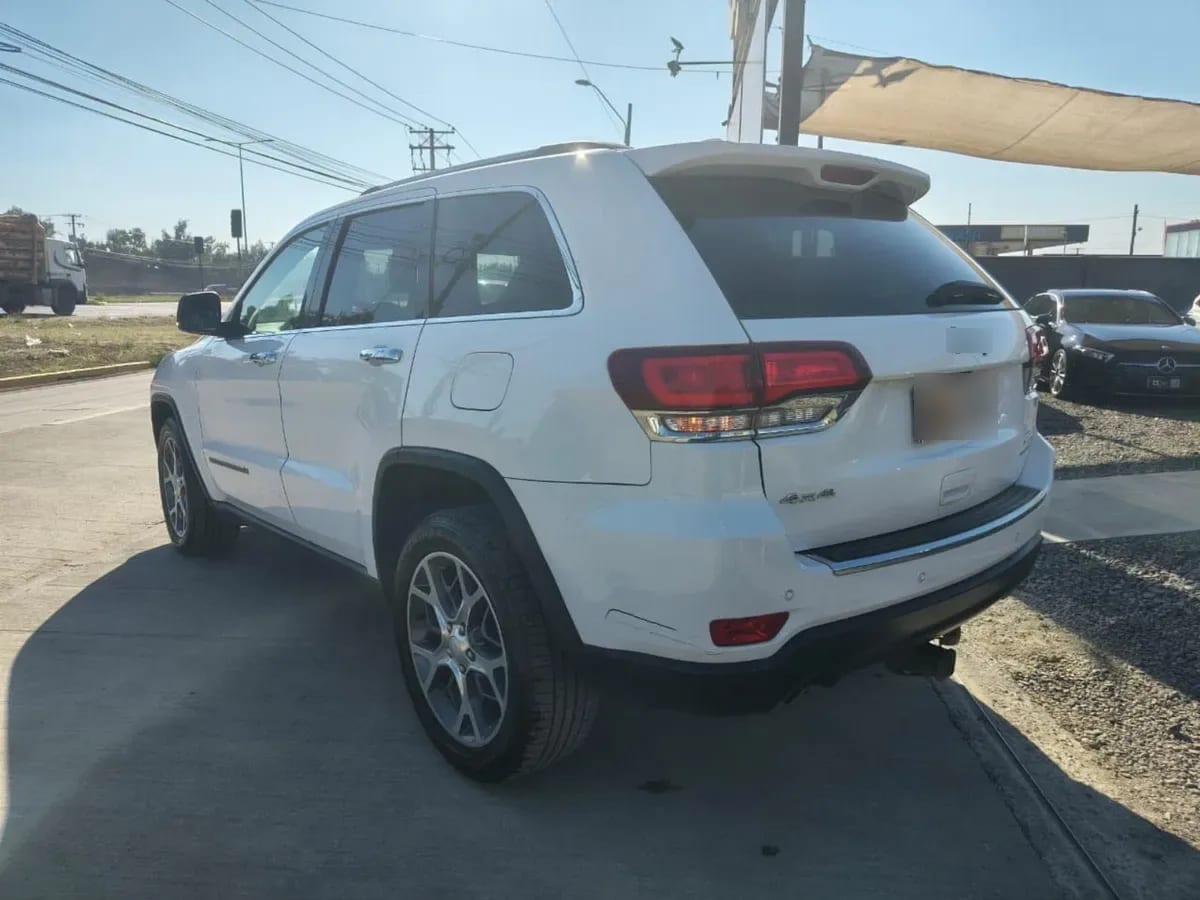 Jeep Grand Cherokee Limited 3.6 Aut 4x4 año 2021