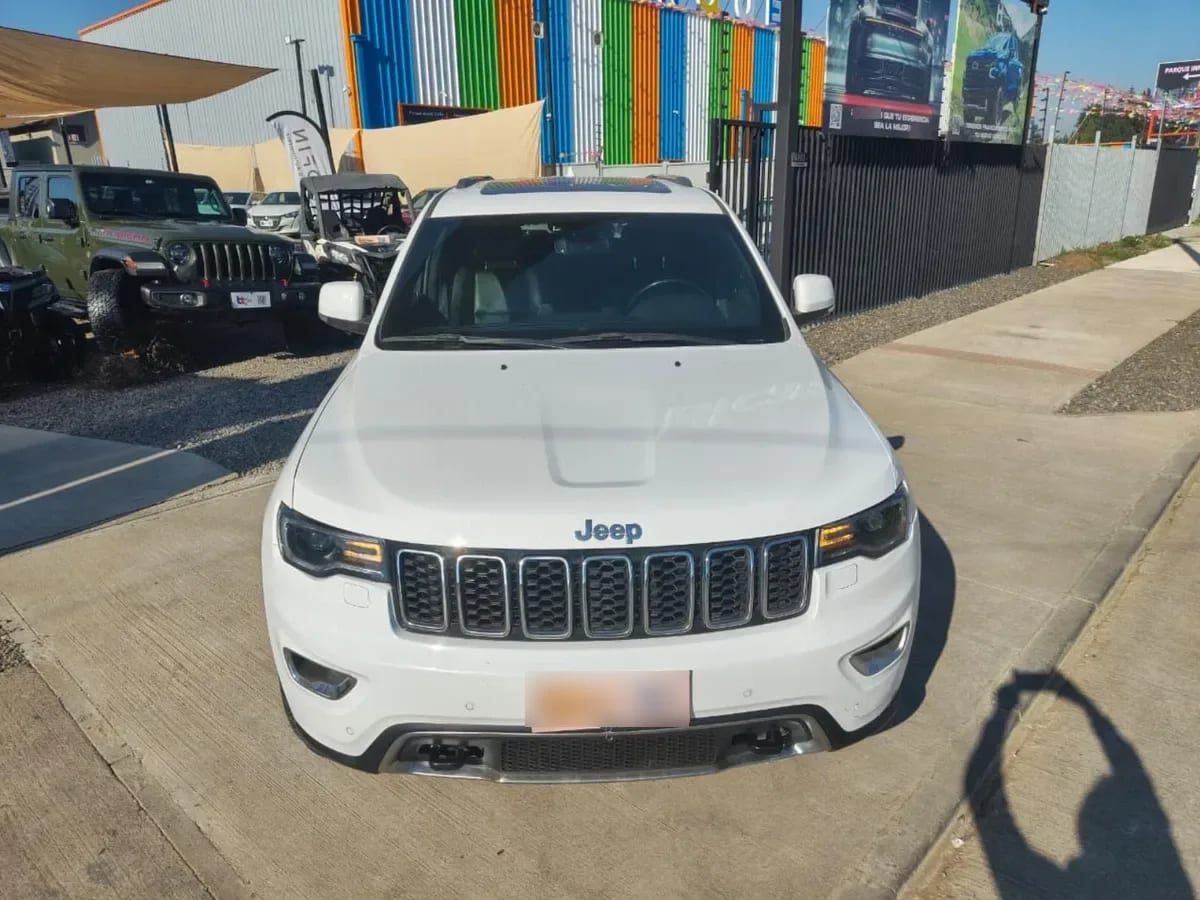 Jeep Grand Cherokee Limited 3.6 Aut 4x4 año 2021