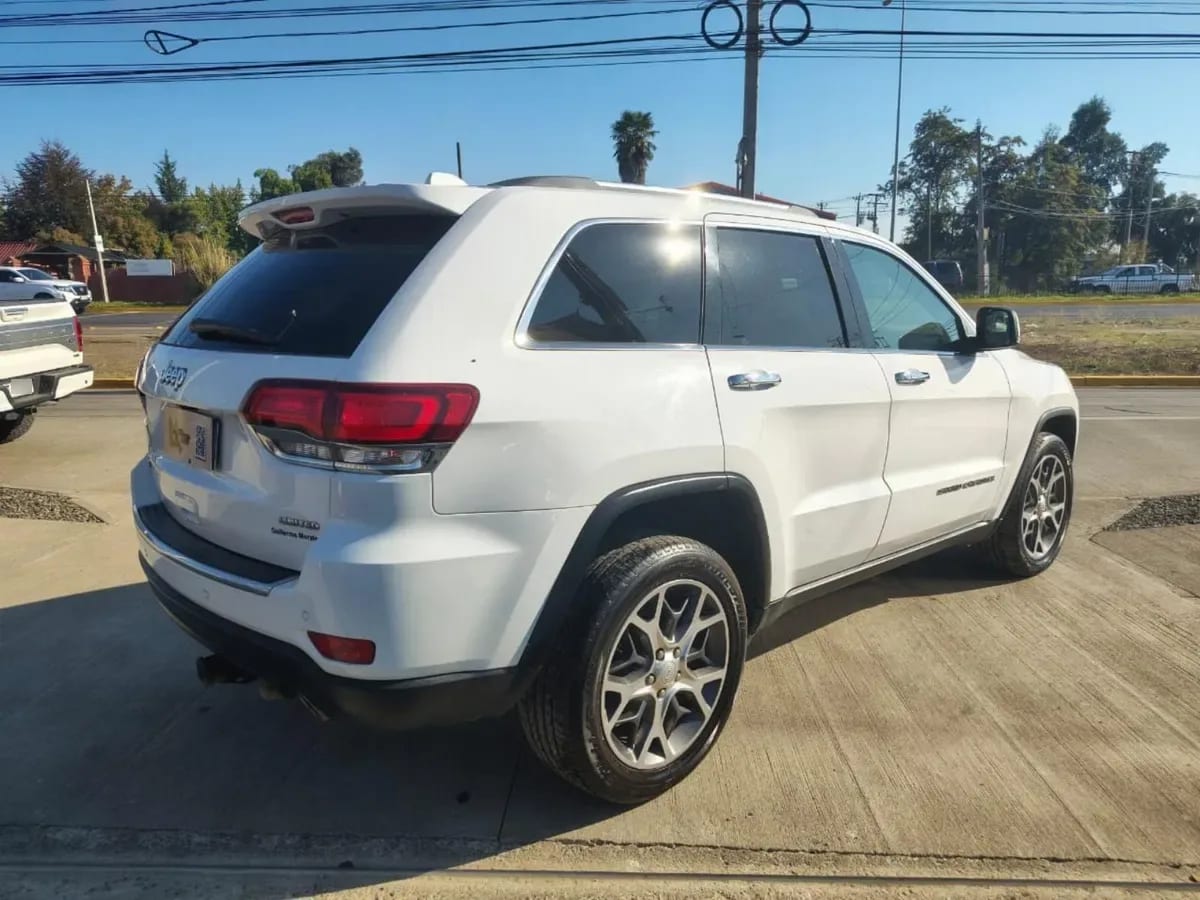 Jeep Grand Cherokee Limited 3.6 Aut 4x4 año 2021