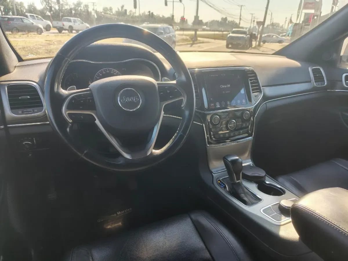 Jeep Grand Cherokee Limited 3.6 Aut 4x4 año 2021