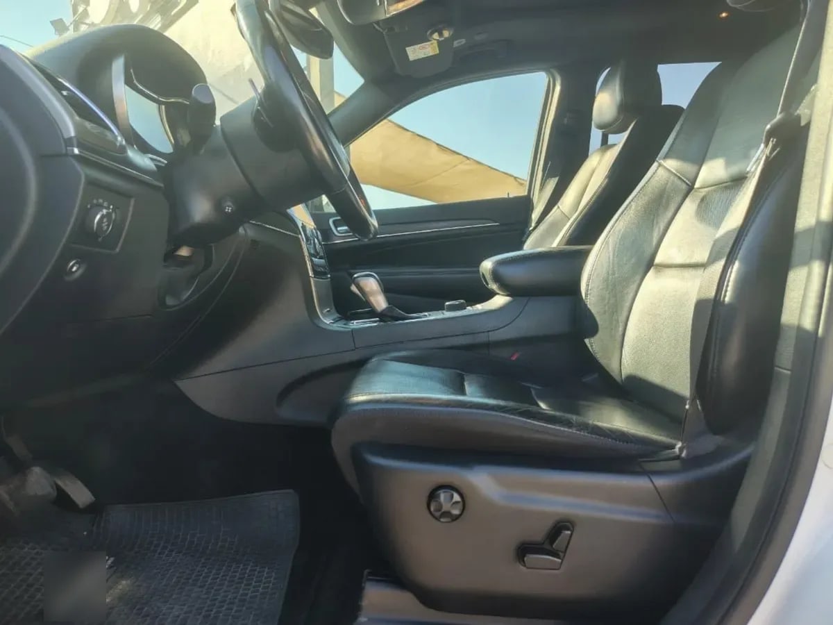 Jeep Grand Cherokee Limited 3.6 Aut 4x4 año 2021